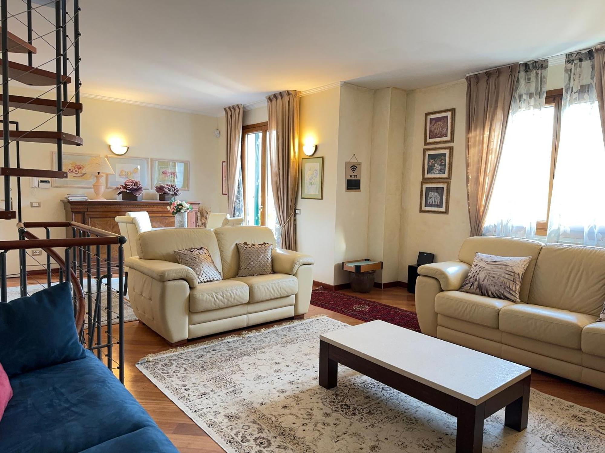 Villa Casa Perfetta Per Grandi Famiglie, Con Jacuzzi Bevera  Exterior foto