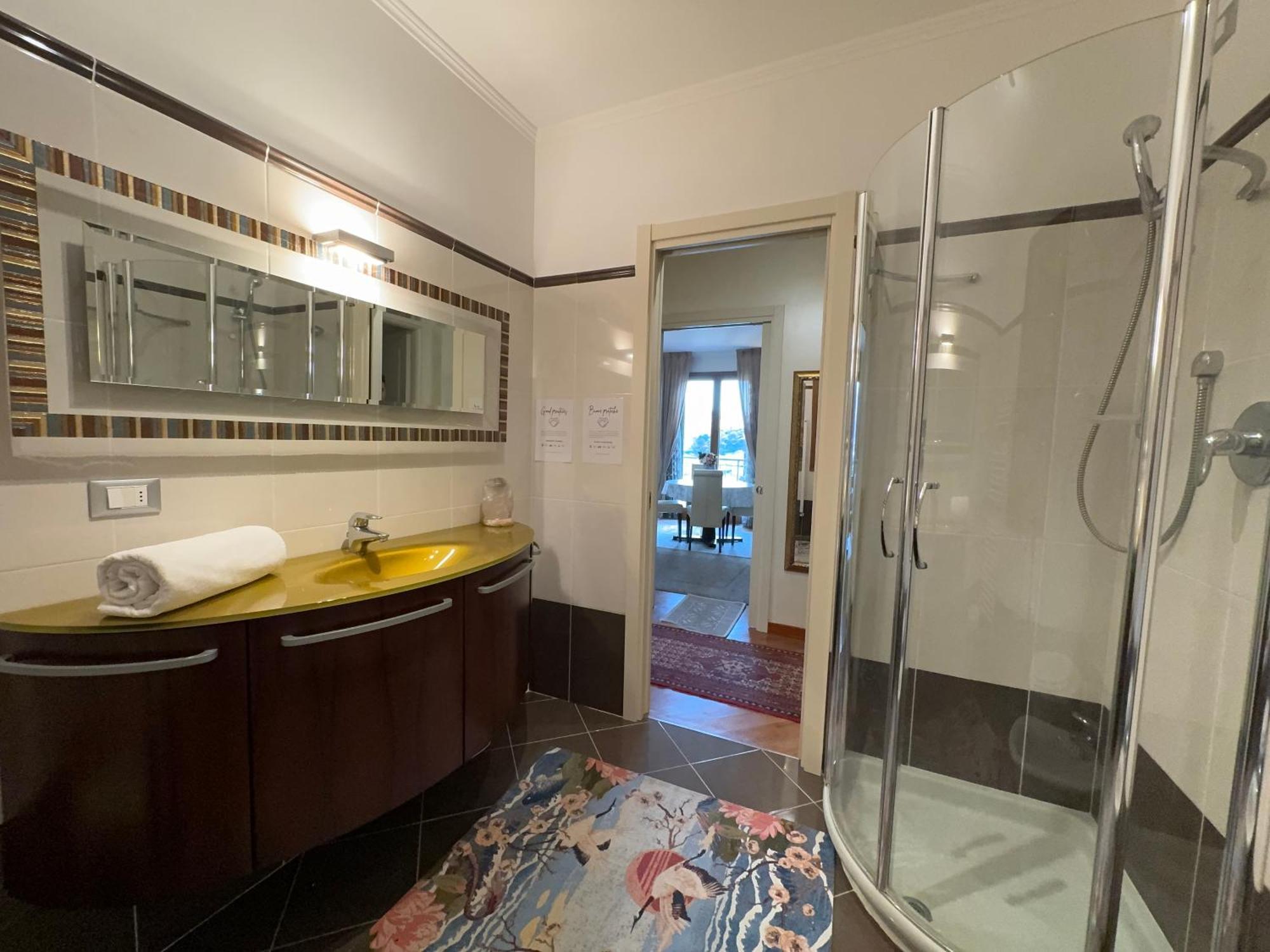 Villa Casa Perfetta Per Grandi Famiglie, Con Jacuzzi Bevera  Exterior foto